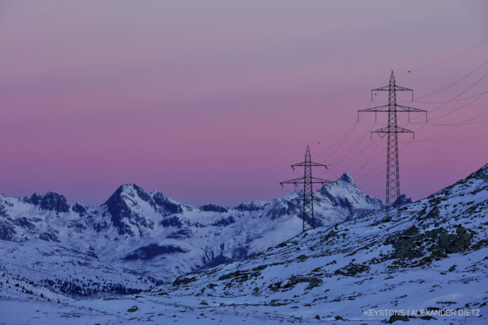 :Source: DIGITAL, Alpen Alps, Alpenraum Alpine Region, Alpine Region, Berg Mountain, Berge Mountains, Berggebiet, Berninapass Passo del Bernina, BŸndner Alpen, BŸndnerland, E5DSR, Eastern Switzerland, Elektrizitaet Elekterizitaet, Elektrizitaet