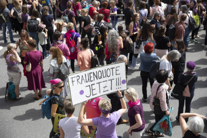 FRAUENSTREIKTAG, NATIONALER FRAUENSTREIKTAG, FRAUENDEMONSTRATION, FRAUENKUNDGEBUNG, FRAUENBEWEGUNG, FRAUENRECHTE, GLEICHBERECHTIGUNG, FEMINISMUS, EMANZIPATION,