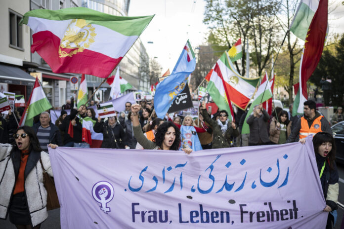 DEMONSTRATION, FRAUENRECHTE, WOMEN-LIFE-FREEDOM, KUNDGEBUNG,